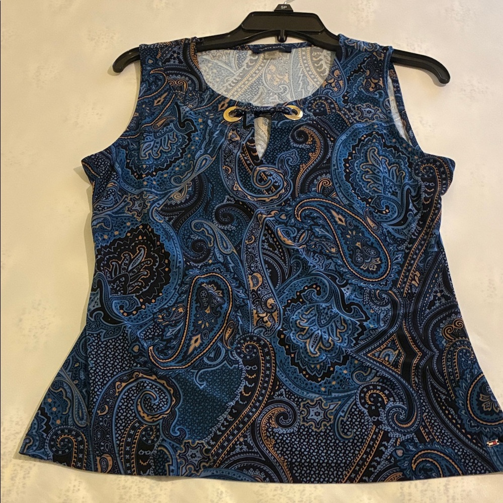 Tommy Hilfiger Blue black tan Paisley Sleeveless polydress  jewel neck Blouse